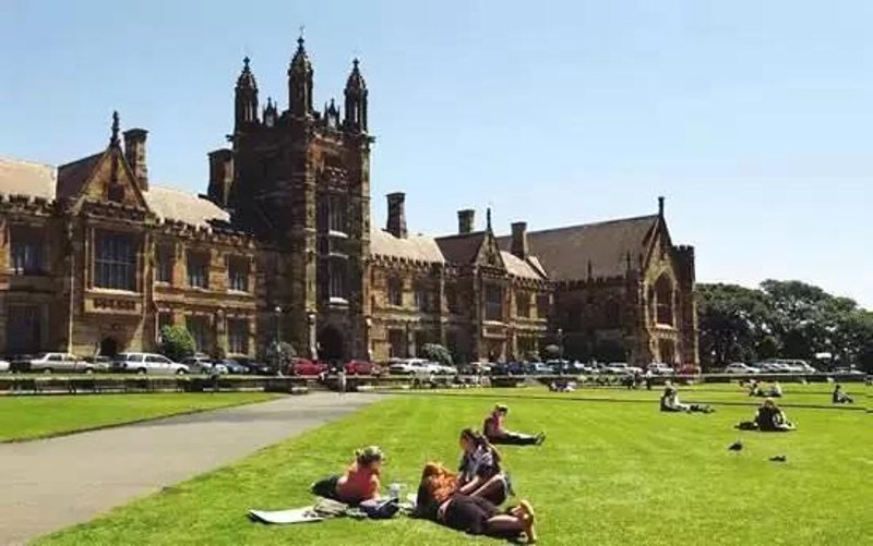 留学英国，开启梦想之门